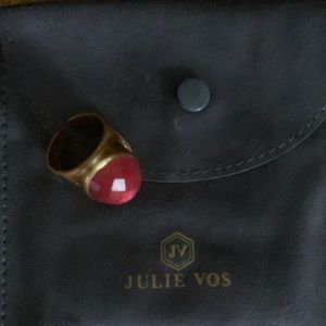 Julie Vos Ring